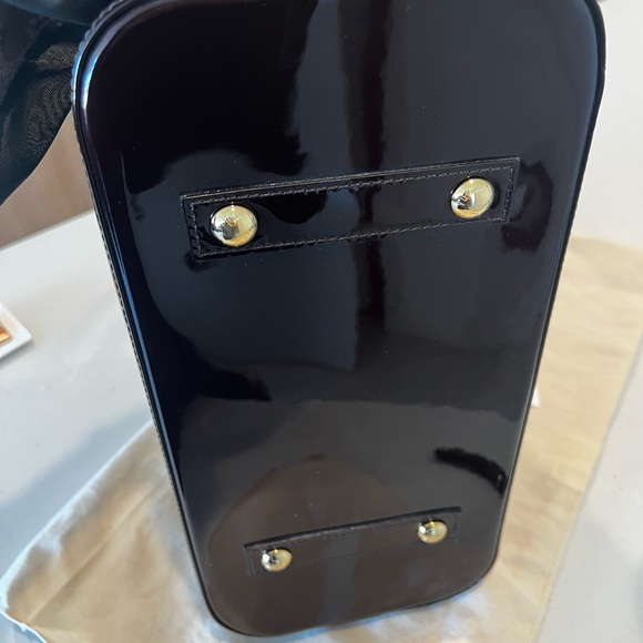 Louis Vuitton alma MM in excellent condition - color Vernis Amarante - Picture 5 of 14